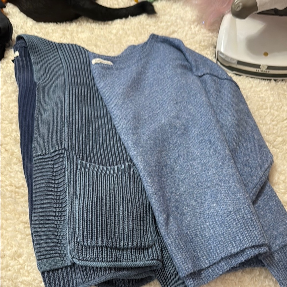 American eagle sweaters size small